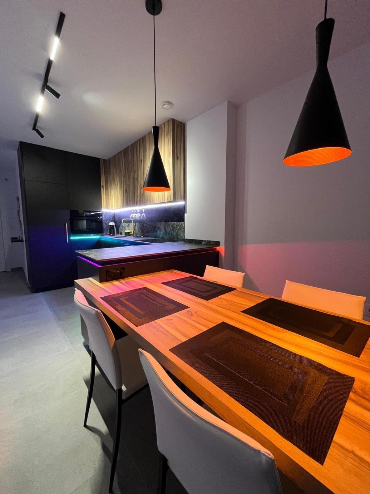Lujo En El Centro Con Parking Privado 2 Apartment *