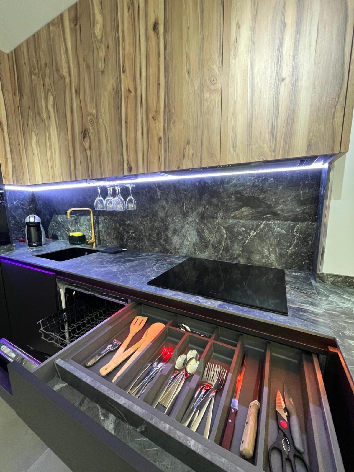 Apartment Lujo En El Centro Con Parking Privado 2
