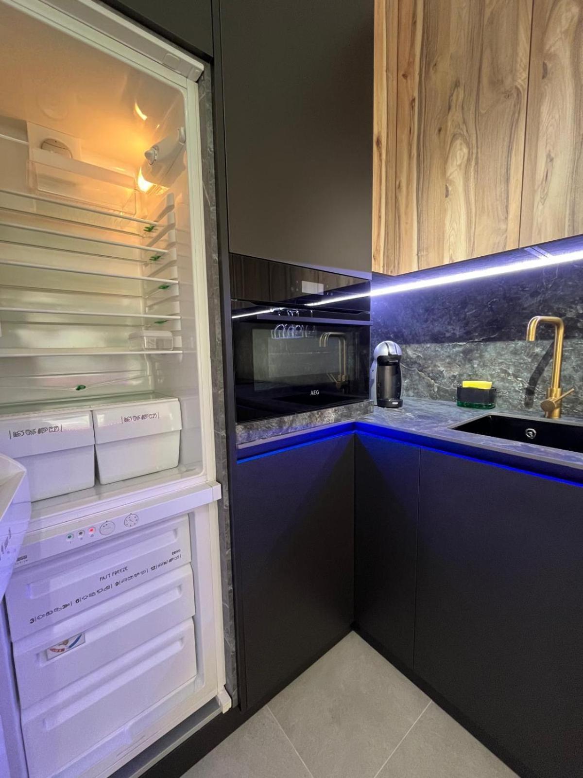 Apartment Lujo En El Centro Con Parking Privado 2 *